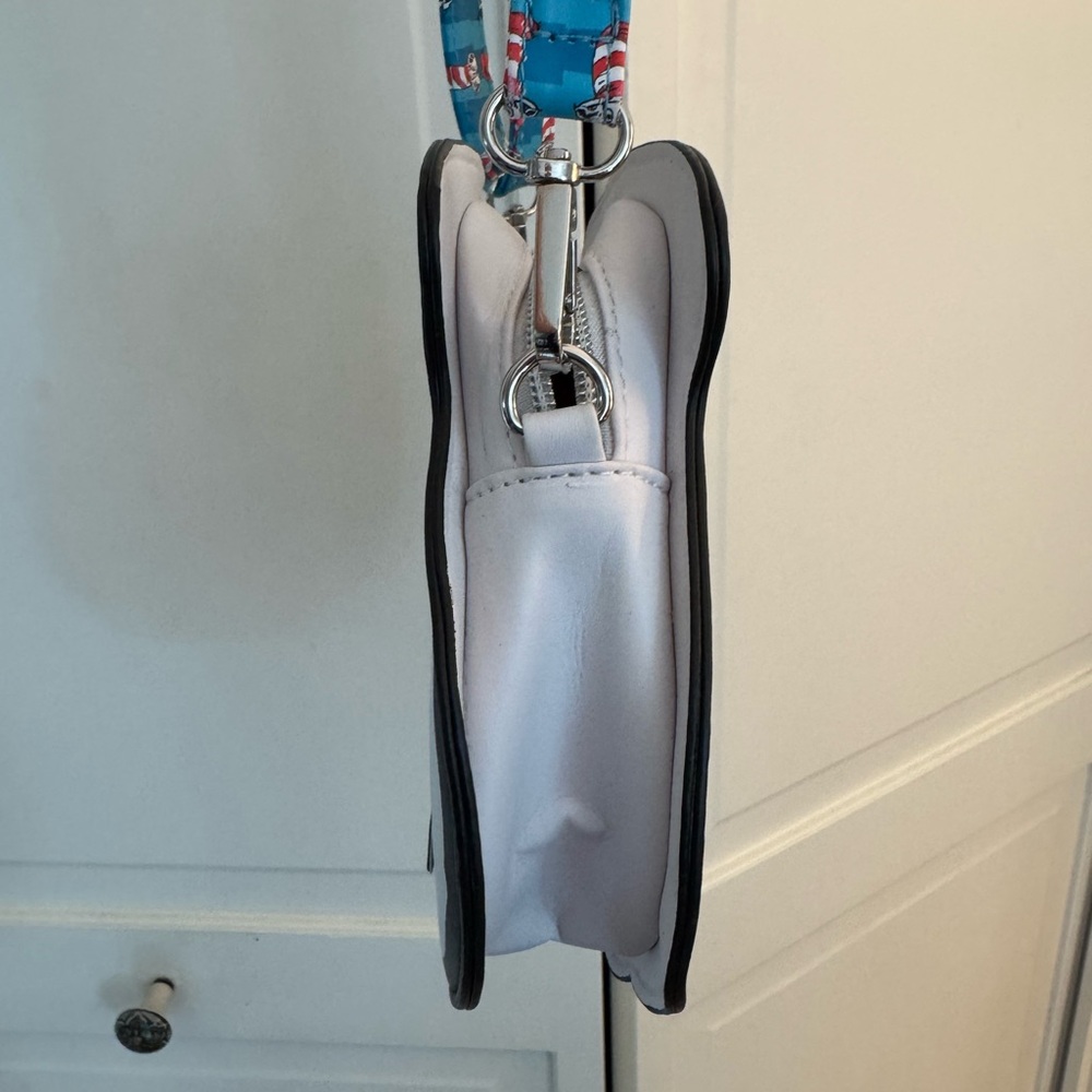 Cat in the Hat Fishbowl Novelty Bag w/Adjustable Strap - Picture 4 of 4